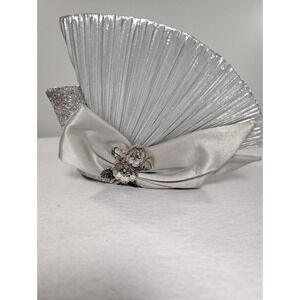 Whittall & Shon Silver Metallic Church Derby Hat Satin Bow Sequin USA 6 Vintage